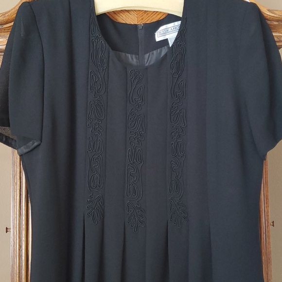 Dress - Picture 2 of 4